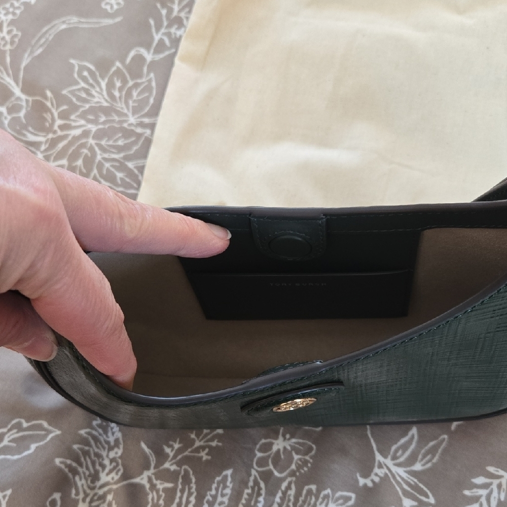 Tory Burch Robinson Crosshatched Bag - Picture 3 of 6